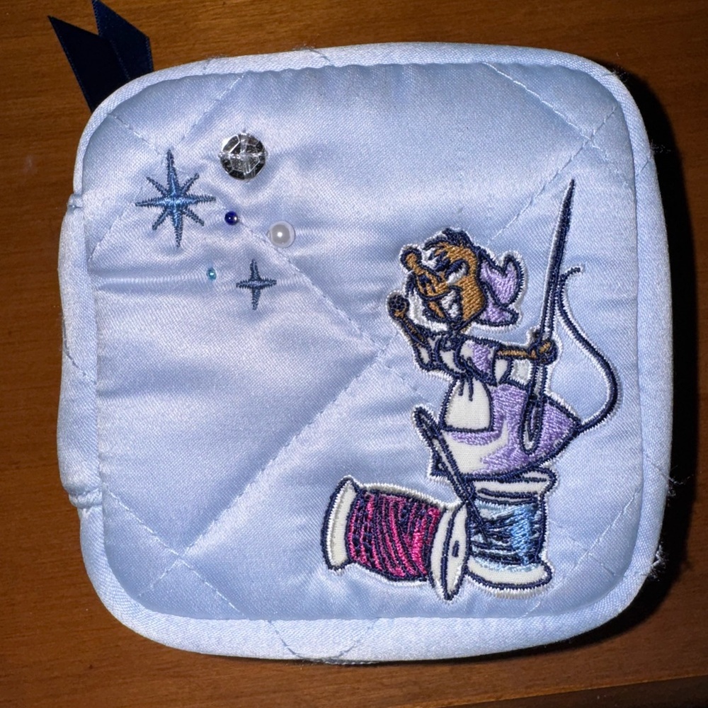 Vera Bradley Cinderella Jewelry Case
